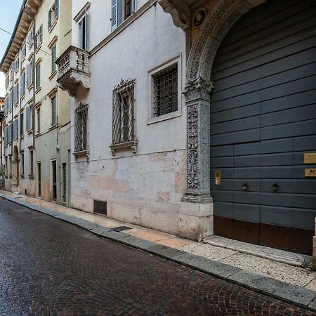 Dimora Paletta Dai Pre Apartment Verona Bagian luar foto