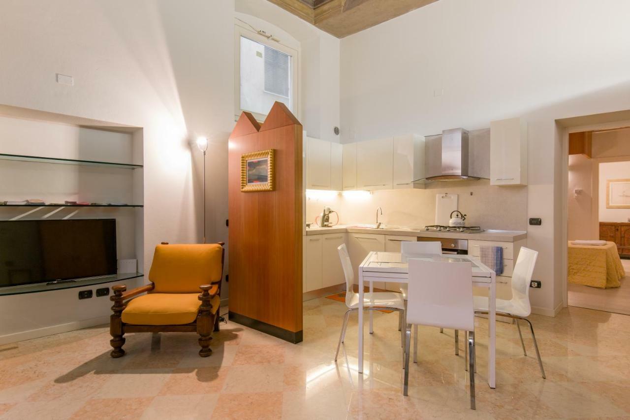 Dimora Paletta Dai Pre Apartment Verona Bagian luar foto